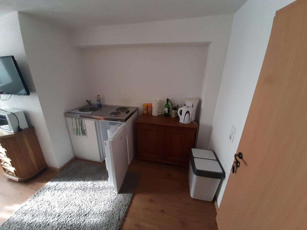 Biberach-Riss-Zimmer-Frei, Einzel-Zimmer Bad Kueche Birkenhard Екстериор снимка