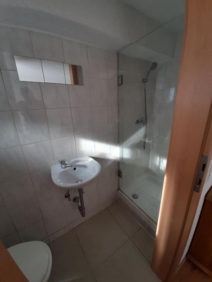 Biberach-Riss-Zimmer-Frei, Einzel-Zimmer Bad Kueche Birkenhard Екстериор снимка