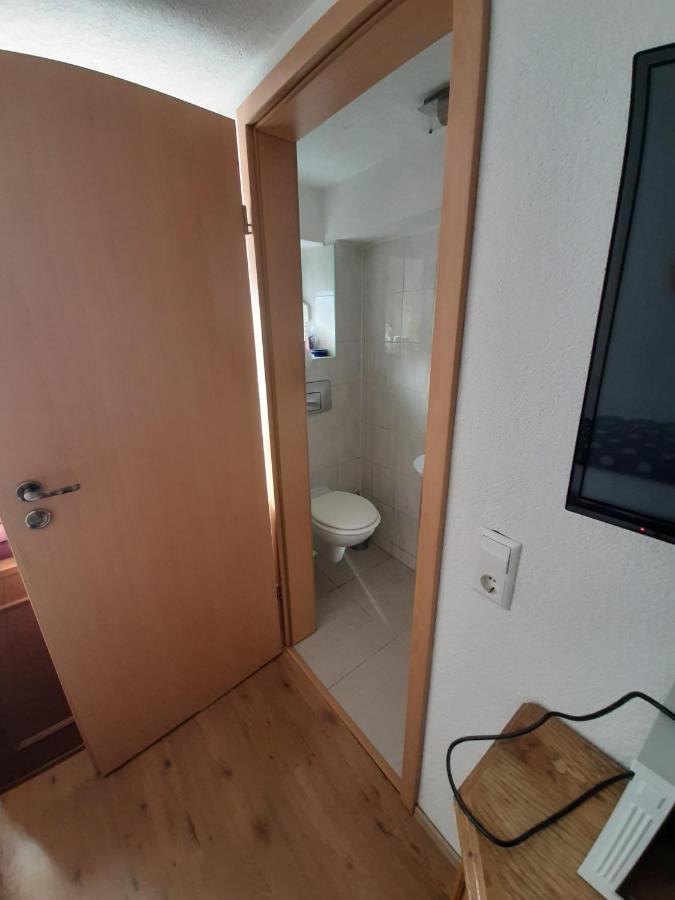 Biberach-Riss-Zimmer-Frei, Einzel-Zimmer Bad Kueche Birkenhard Екстериор снимка