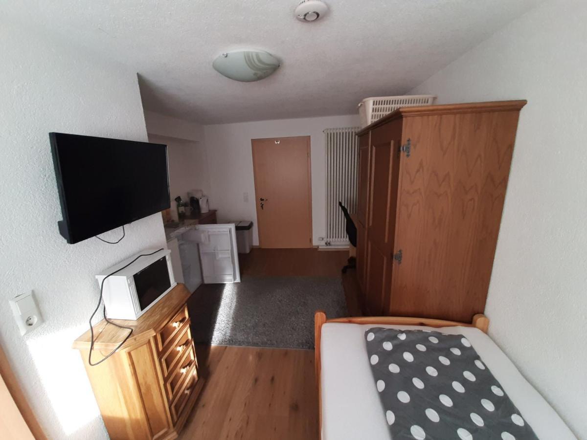Biberach-Riss-Zimmer-Frei, Einzel-Zimmer Bad Kueche Birkenhard Екстериор снимка
