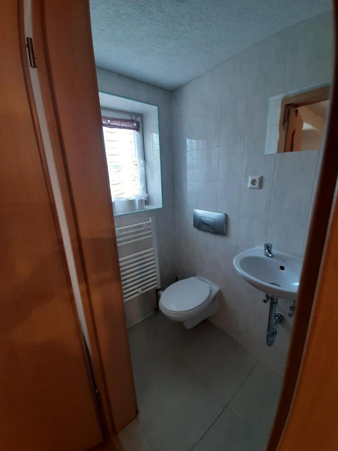 Biberach-Riss-Zimmer-Frei, Einzel-Zimmer Bad Kueche Birkenhard Екстериор снимка