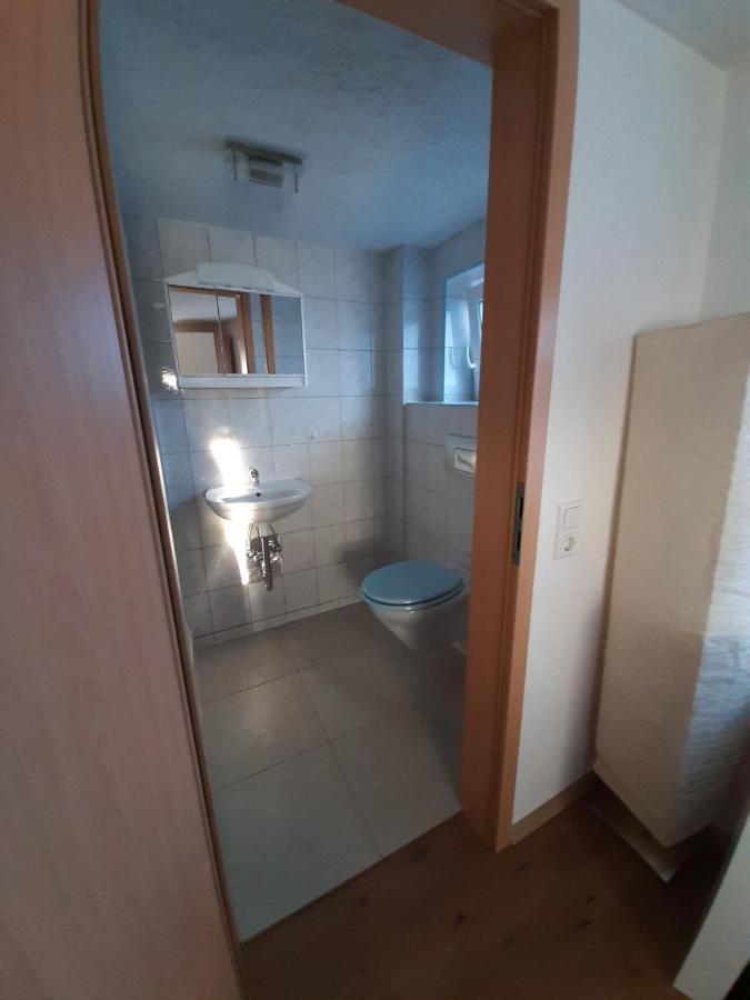 Biberach-Riss-Zimmer-Frei, Einzel-Zimmer Bad Kueche Birkenhard Екстериор снимка