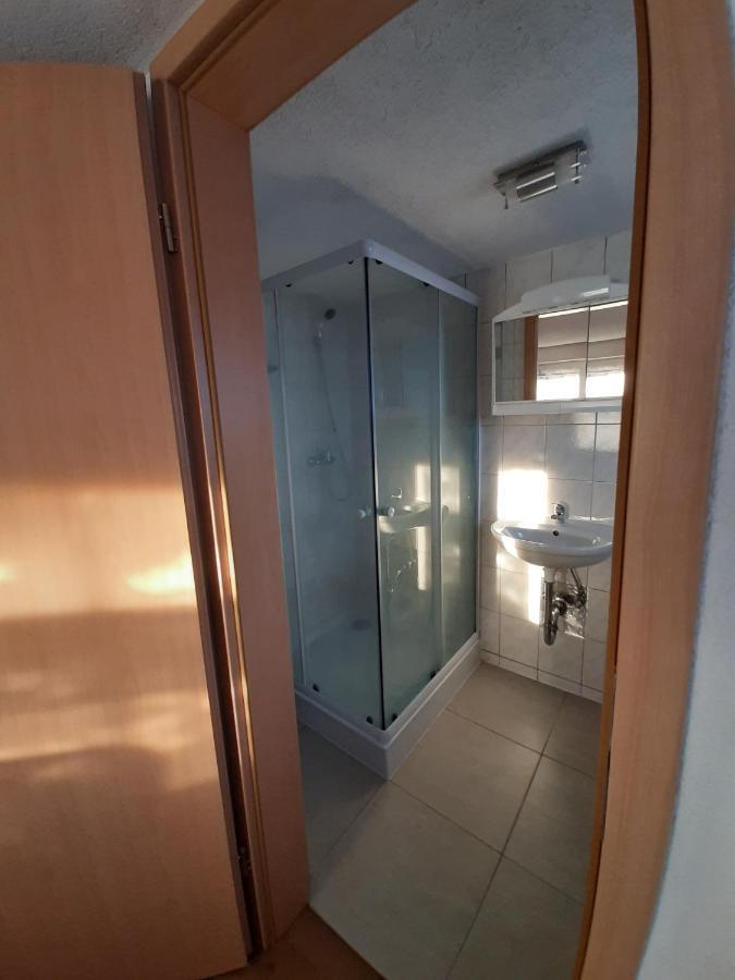 Biberach-Riss-Zimmer-Frei, Einzel-Zimmer Bad Kueche Birkenhard Екстериор снимка