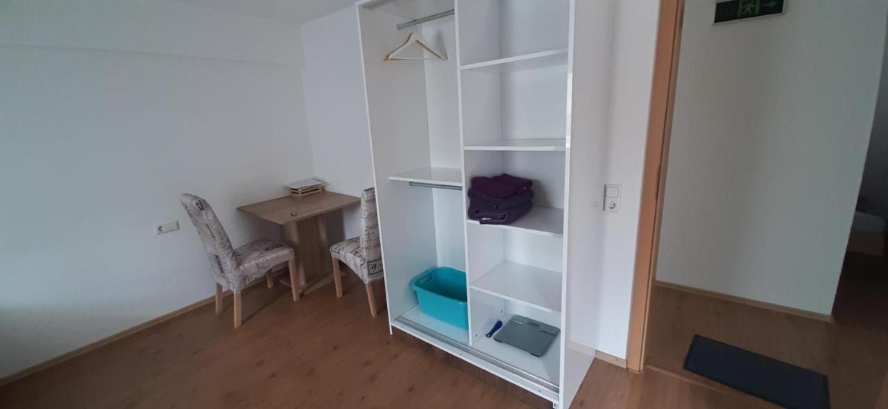 Biberach-Riss-Zimmer-Frei, Einzel-Zimmer Bad Kueche Birkenhard Екстериор снимка