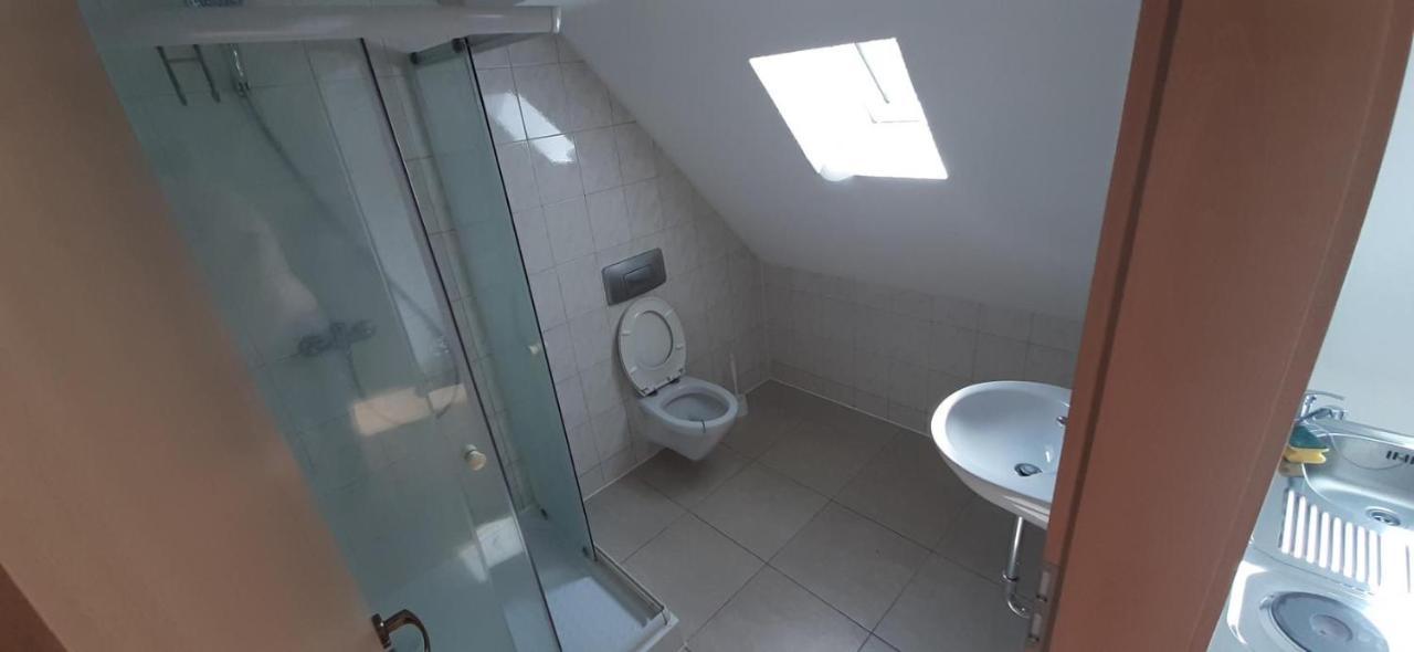 Biberach-Riss-Zimmer-Frei, Einzel-Zimmer Bad Kueche Birkenhard Екстериор снимка