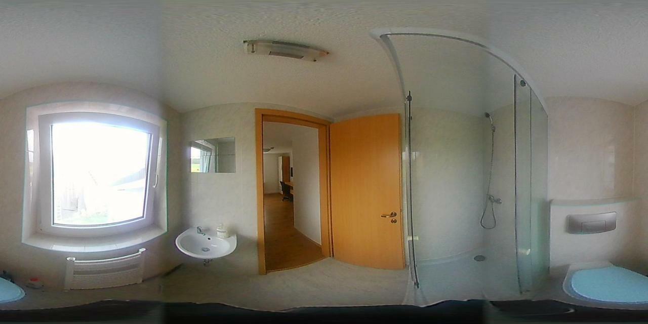 Biberach-Riss-Zimmer-Frei, Einzel-Zimmer Bad Kueche Birkenhard Екстериор снимка