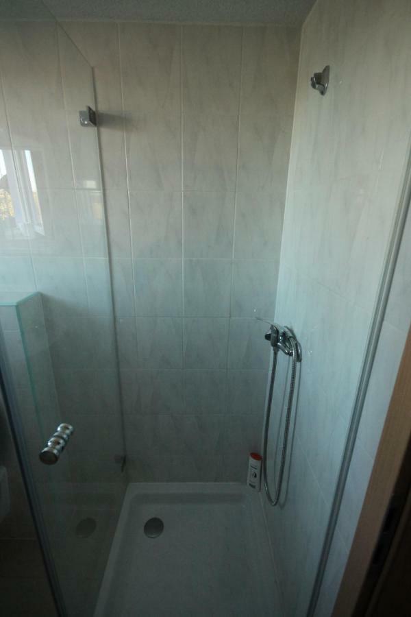 Biberach-Riss-Zimmer-Frei, Einzel-Zimmer Bad Kueche Birkenhard Екстериор снимка