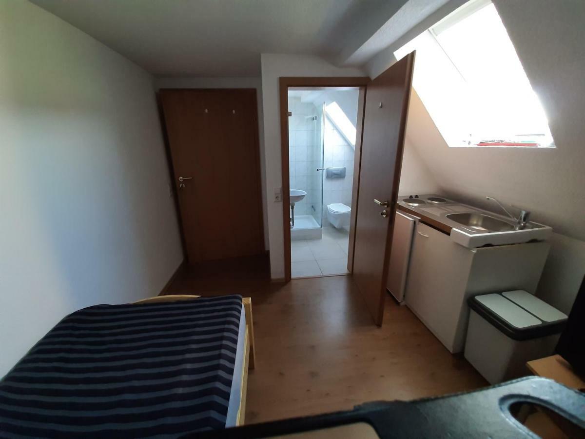 Biberach-Riss-Zimmer-Frei, Einzel-Zimmer Bad Kueche Birkenhard Екстериор снимка